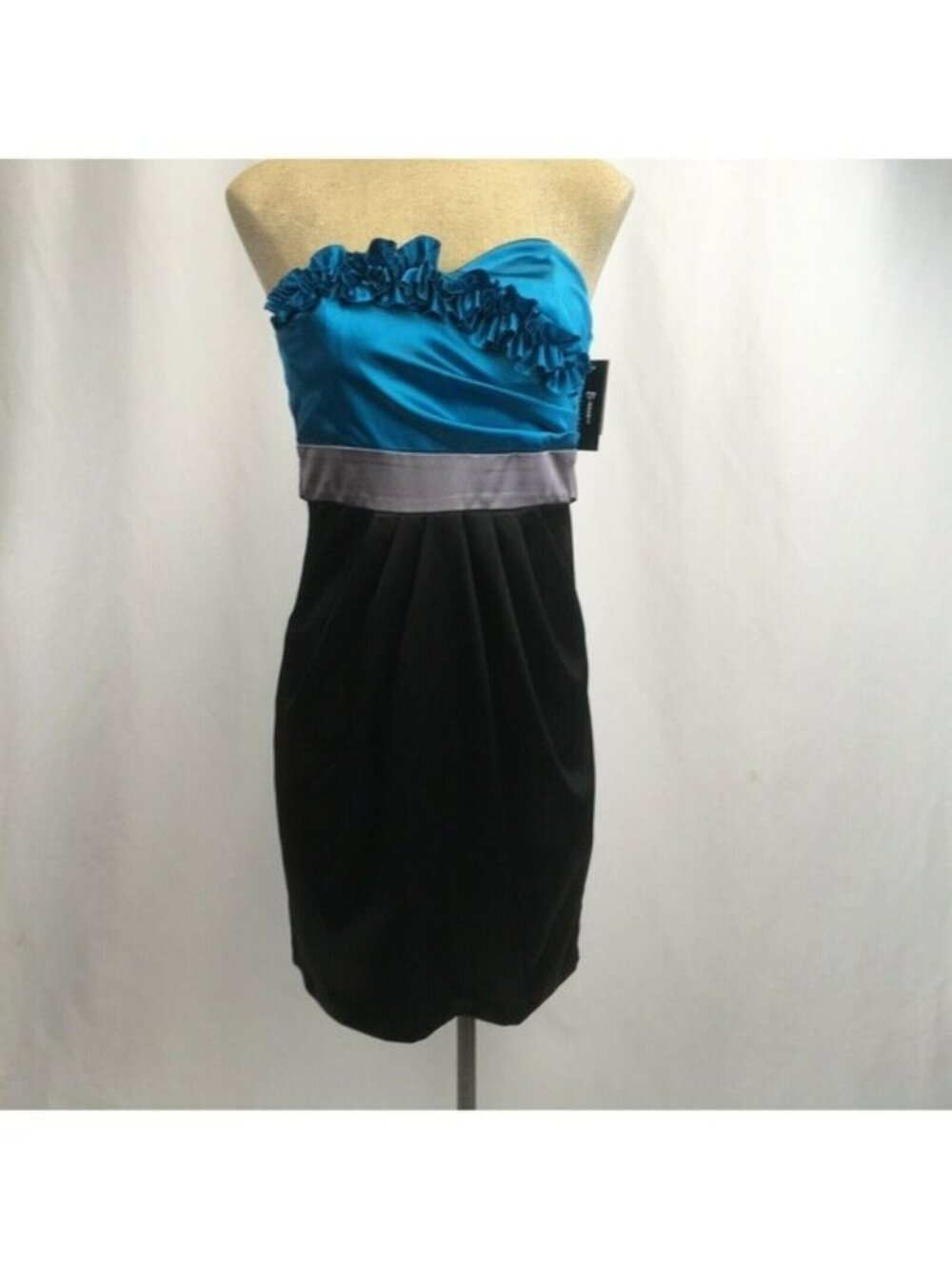 B Wear Too Formal Dress Juniors 7 Pockets Satin